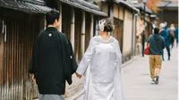 AIで写真から人物を自然に消去